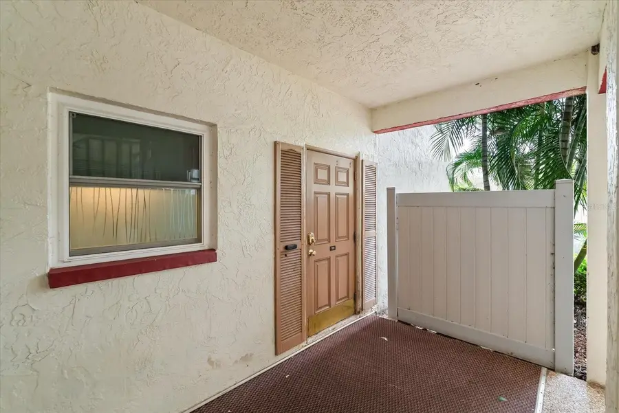 1860 Massachusetts Avenue Ne #101, Saint Petersburg, FL 33703 - Image #3