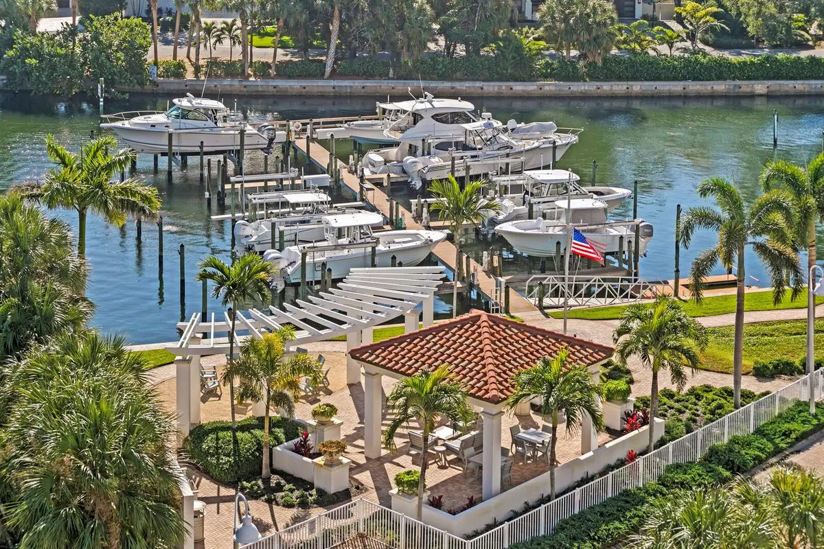 1325 Snell Isle Boulevard Ne #811, Saint Petersburg, FL 33704 - Image #1