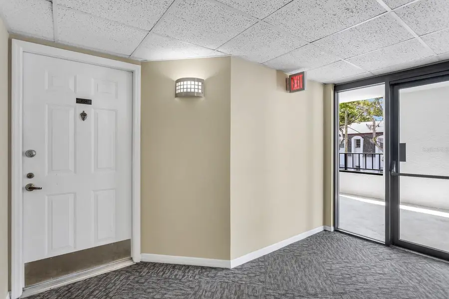 3211 W Swann Avenue #204, Tampa, FL 33609 - Image #2