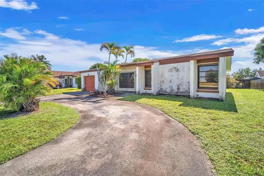 8510 Johnson Street, Pembroke Pines, FL 33024 - Image #2