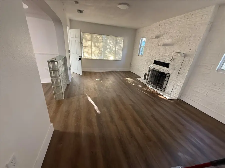 5042 5th Street, Zephyrhills, FL 33542 - Image #2