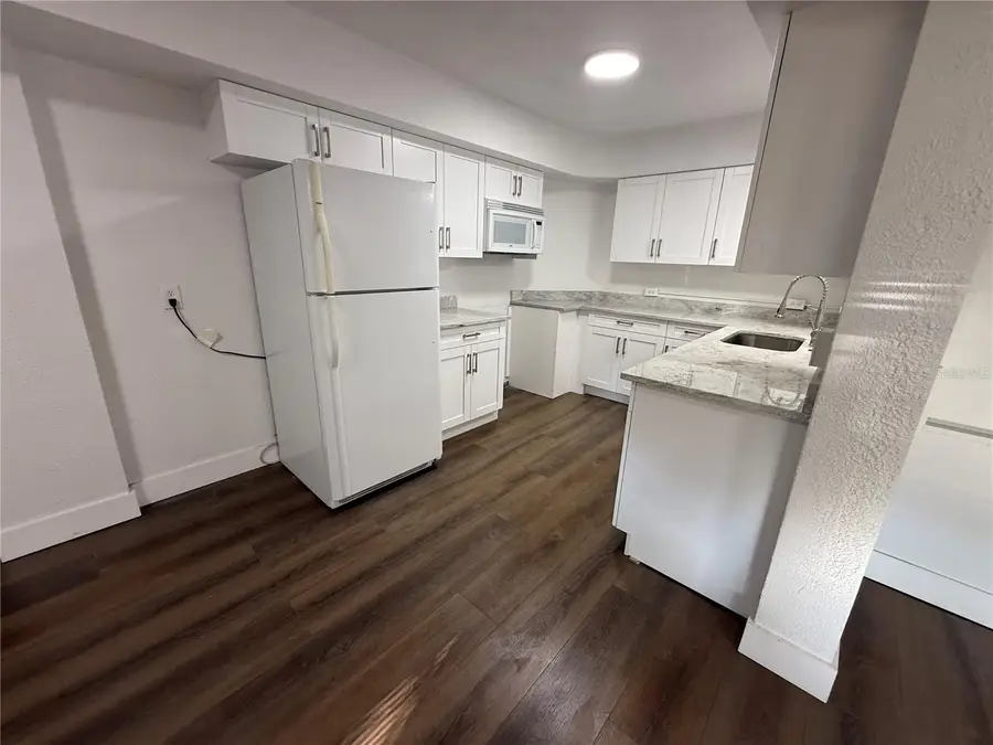 5042 5th Street, Zephyrhills, FL 33542 - Image #3