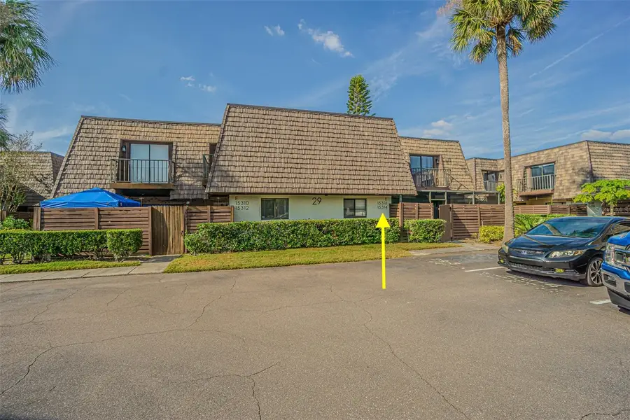 15314 E Pond Woods Drive, Tampa, FL 33618 - Image #3