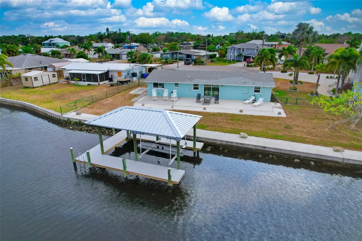 827 Blue Heron Boulevard, Ruskin, FL 33570 - Image #1