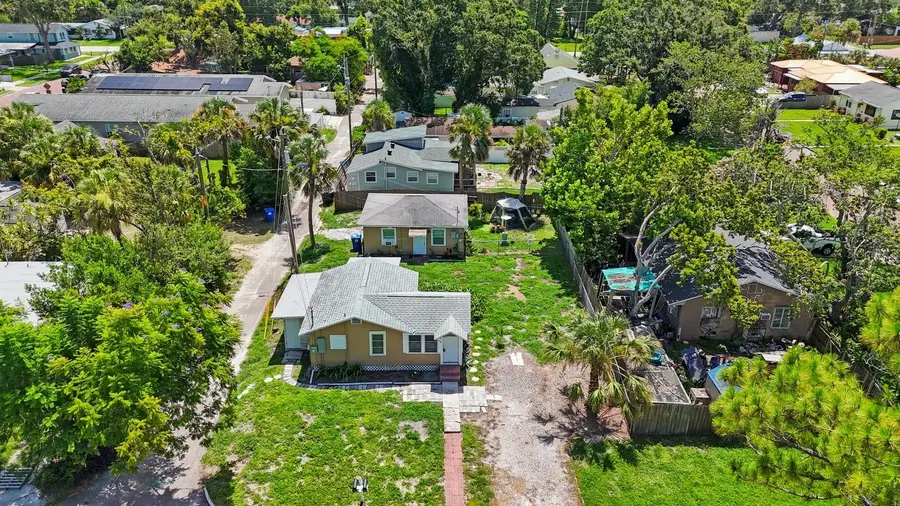 325 41st Street N, Saint Petersburg, FL 33713 - Image #2