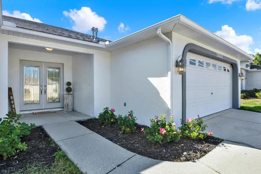 24942 Laurel Ridge Drive, Lutz, FL 33559 - Image #2