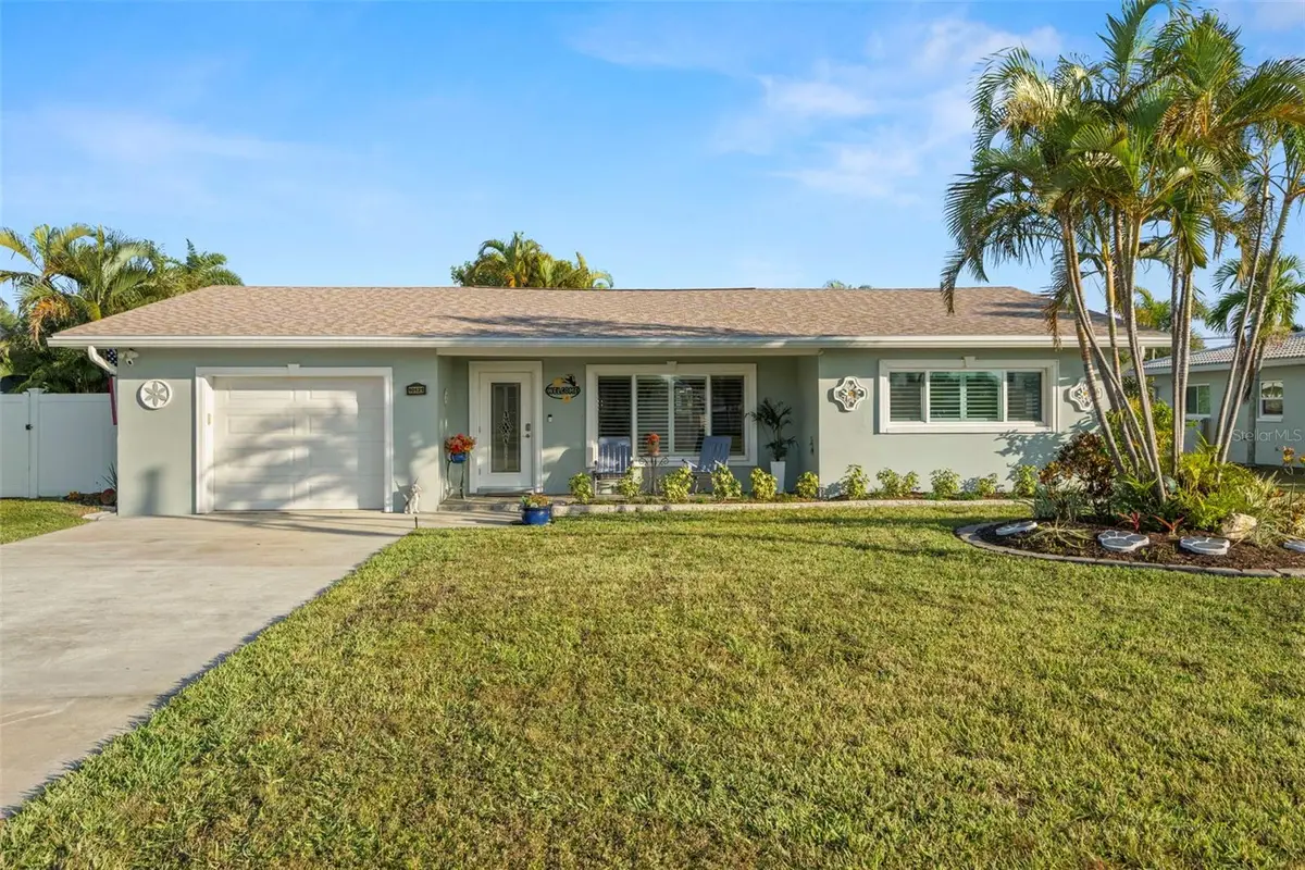 10121 4th Street E, Treasure Island, FL 33706 - Image #1