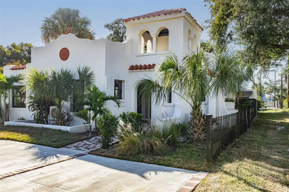 2227 29th Street S, Saint Petersburg, FL 33712 - Image #1