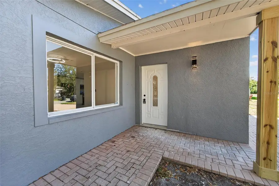 1818 Michigan Avenue Ne, Saint Petersburg, FL 33703 - Image #2