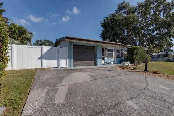 6301 Gem Lane, SEMINOLE, FL 33772
