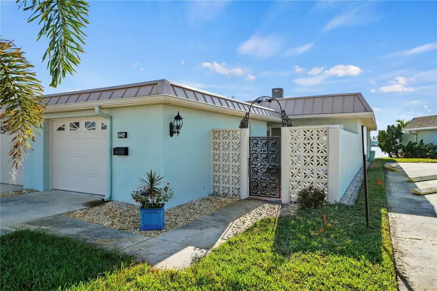 642 Boca Ciega Point Boulevard S, Saint Petersburg, FL 33708 - Image #2