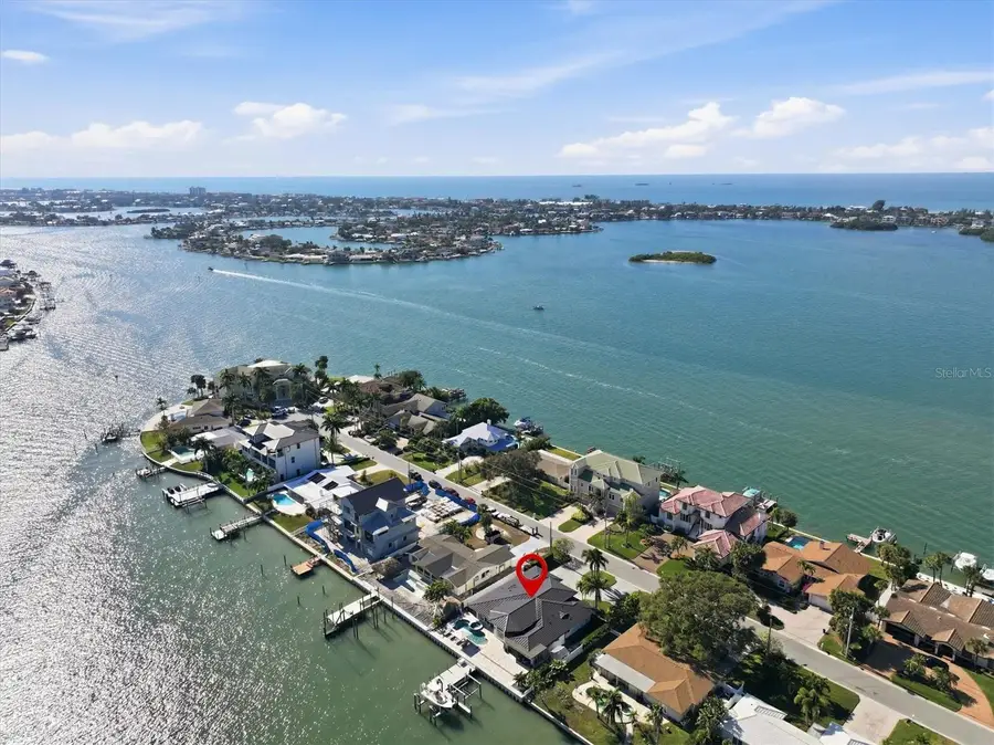 215 Driftwood Lane, Largo, FL 33770 - Image #2