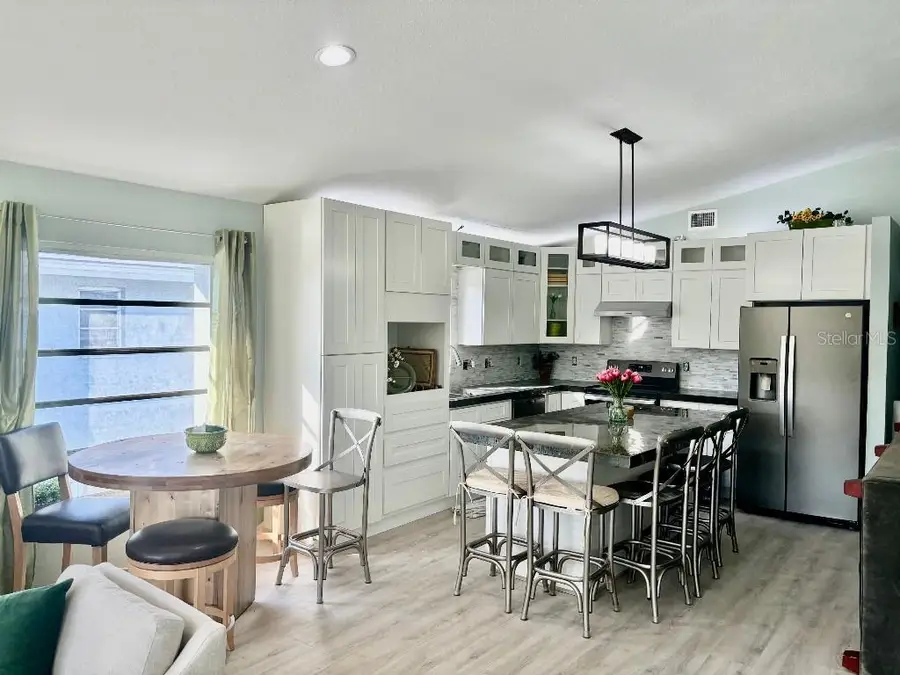 1041 Capri Isles Boulevard #219, Venice, FL 34292 - Image #2