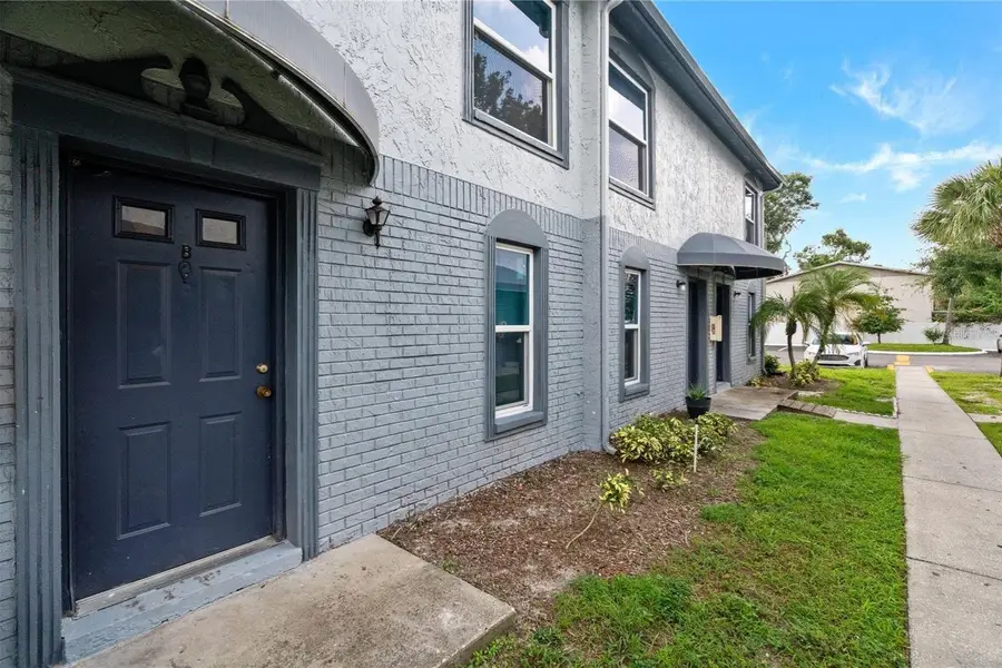 5112 Temple Heights Road #B, Tampa, FL 33617 - Image #2