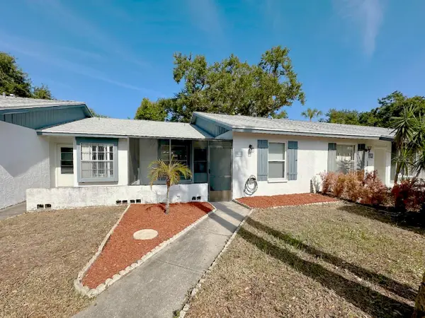 7135 Parkside Villas Drive N, ST PETERSBURG, FL 33709