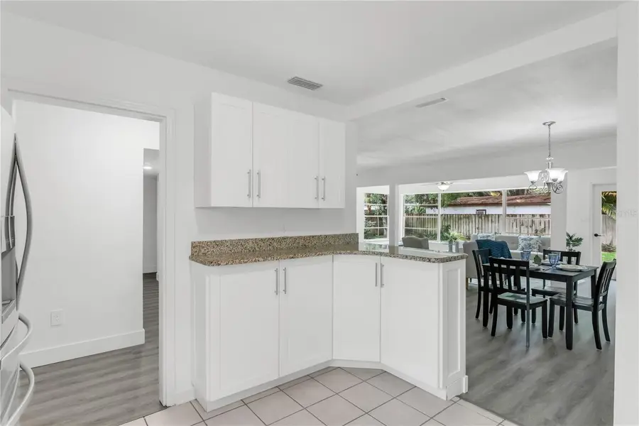 4105 W Oakellar Avenue, Tampa, FL 33611 - Image #3