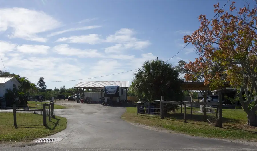 1007 77th Street E, Palmetto, FL 34221 - Image #2