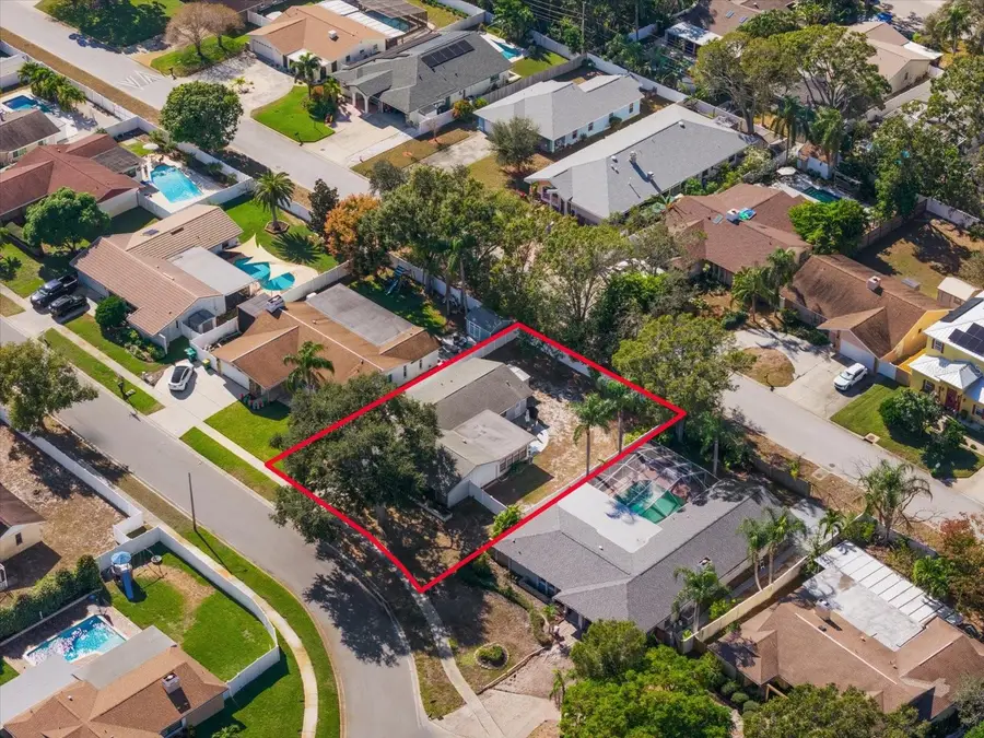 9428 Laura Anne Drive, Seminole, FL 33776 - Image #3