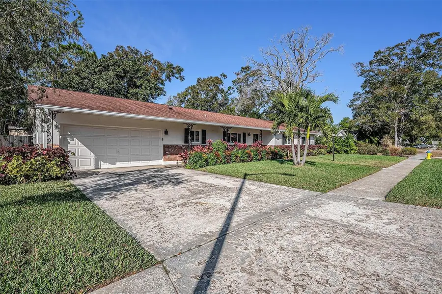 12710 Greenmoor Drive, Tampa, FL 33618 - Image #3