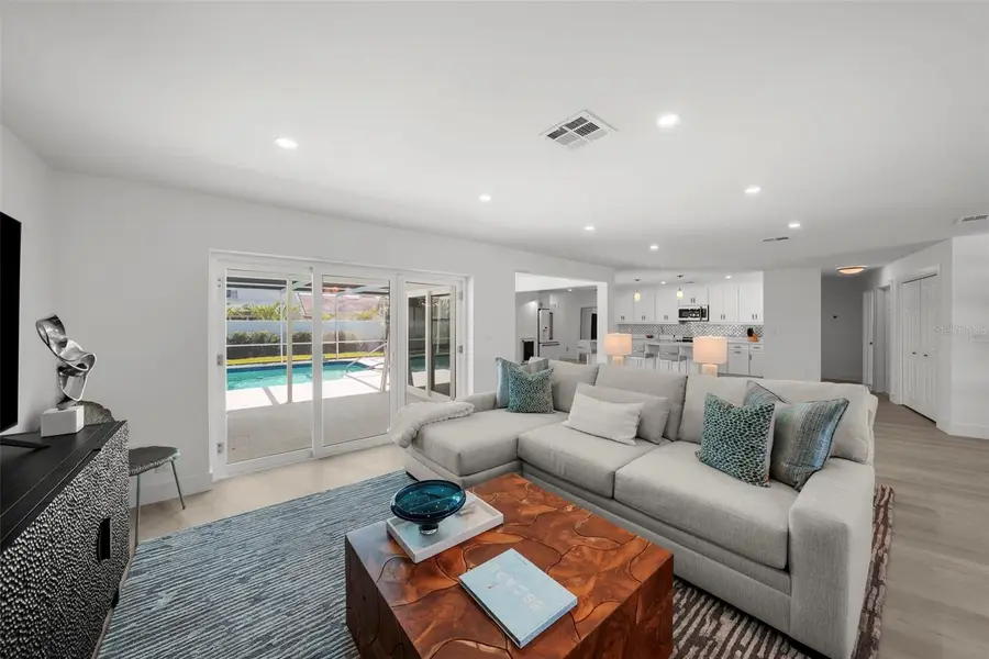 5884 51st Street S, Saint Petersburg, FL 33715 - Image #2