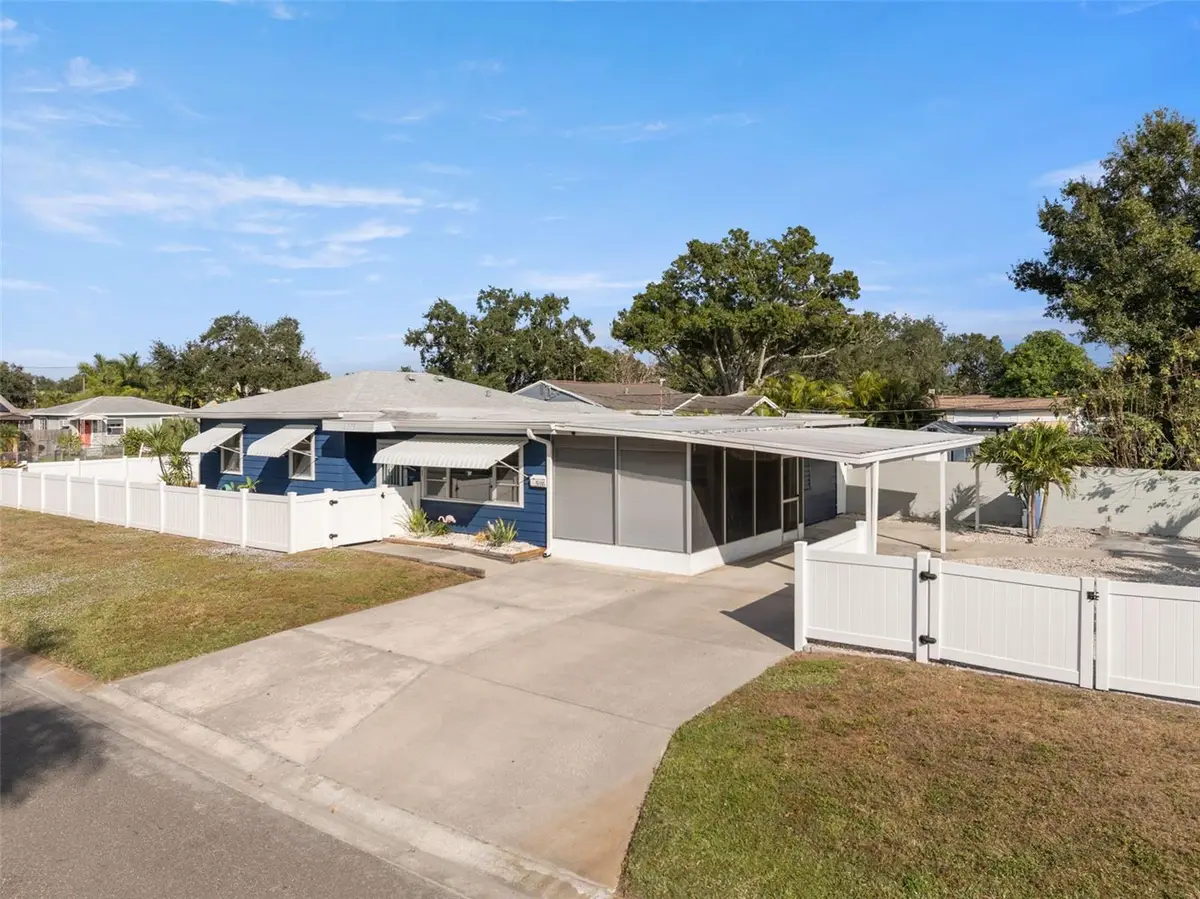 5555 13th Street N, Saint Petersburg, FL 33703 - Image #1