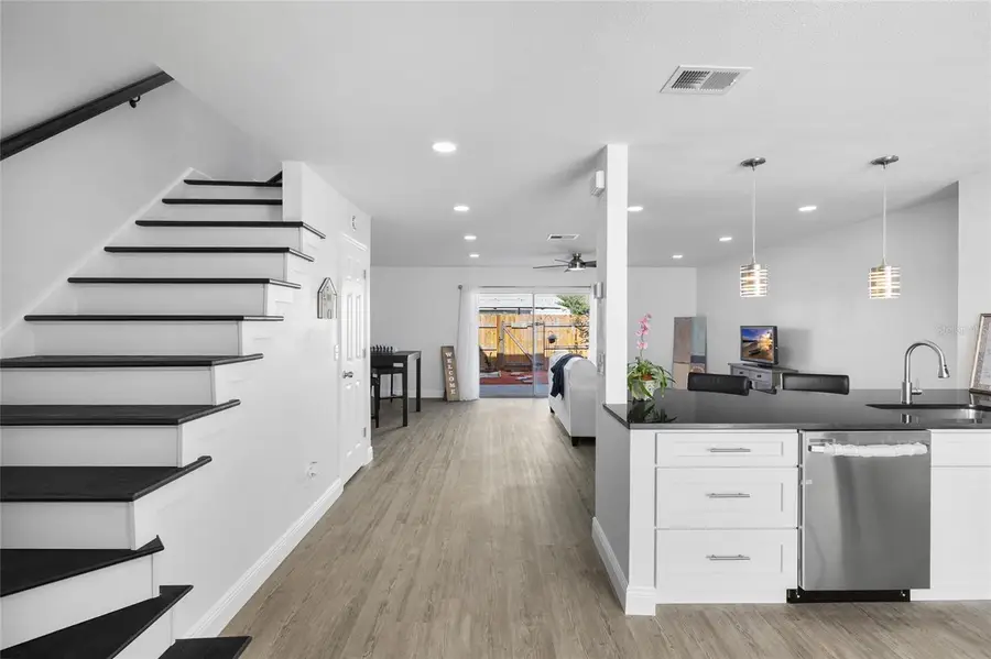 13952 Fletchers Mill Drive, Tampa, FL 33613 - Image #3