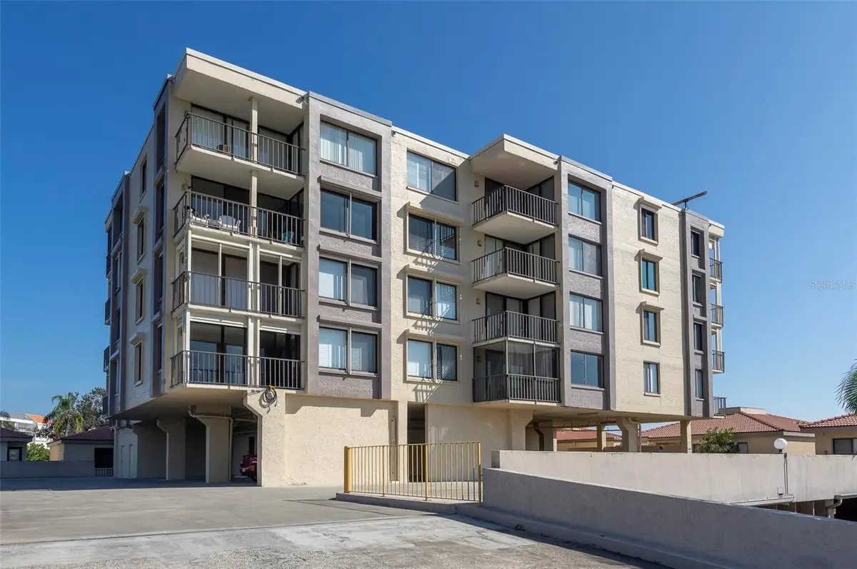 6104 Palma Del Mar Boulevard S #405, Saint Petersburg, FL 33715 - Image #1