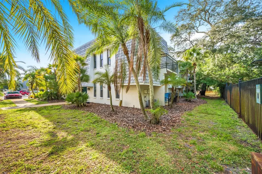 708 Lyndhurst #104, Dunedin, FL 34698 - Image #3