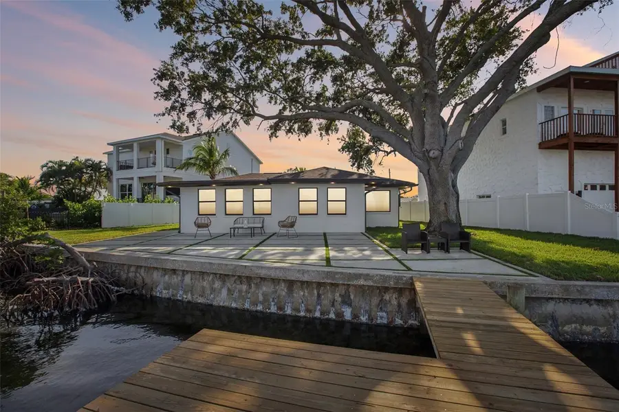 1739 Bayou Grande Boulevard Ne, Saint Petersburg, FL 33703 - Image #2