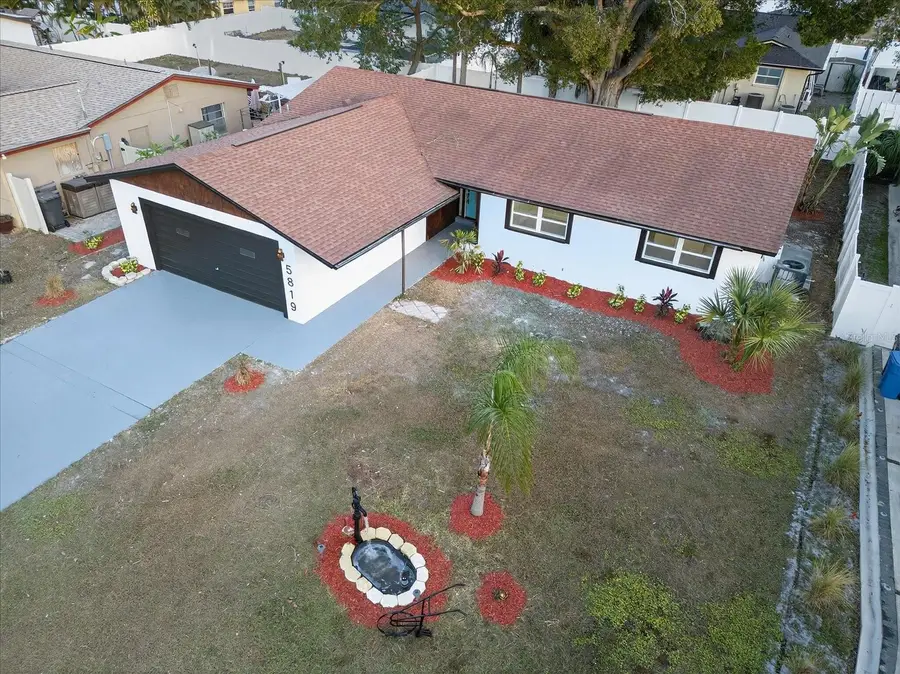 5819 Tampa Shores Boulevard, Tampa, FL 33615 - Image #2