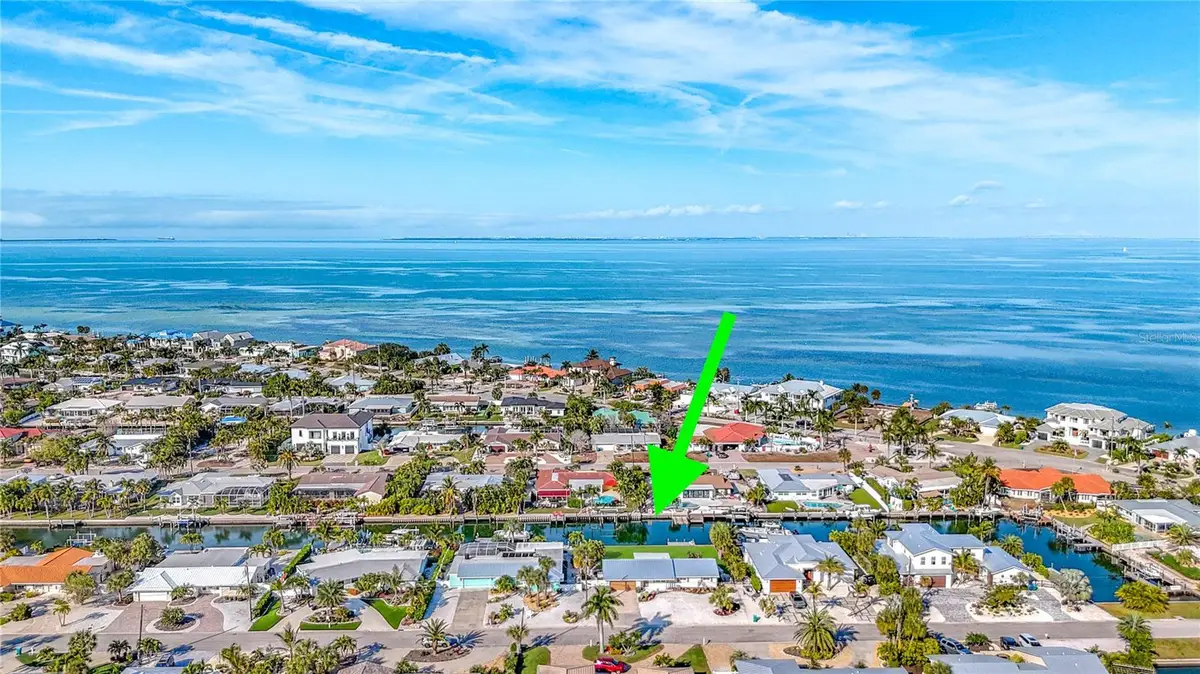 607 Emerald Lane, Holmes Beach, FL 34217 - Image #1