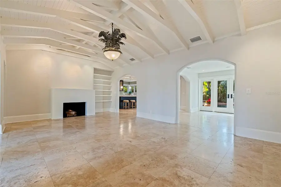 808 Brightwaters Boulevard Ne, Saint Petersburg, FL 33704 - Image #3