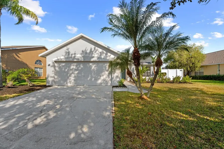 31847 Grand Reserve Place, Wesley Chapel, FL 33545 - Image #2