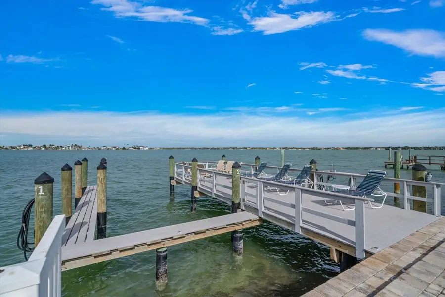 16 Paradise Lane #101, Saint Petersburg, FL 33706 - Image #2