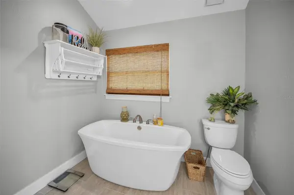 110 Carlyle Circle, PALM HARBOR, FL 34683