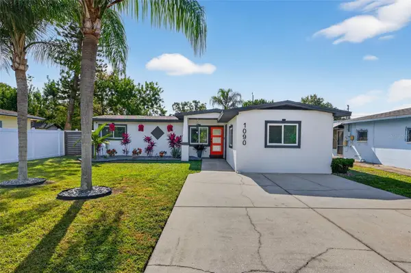 1090 77th Avenue N, ST PETERSBURG, FL 33702