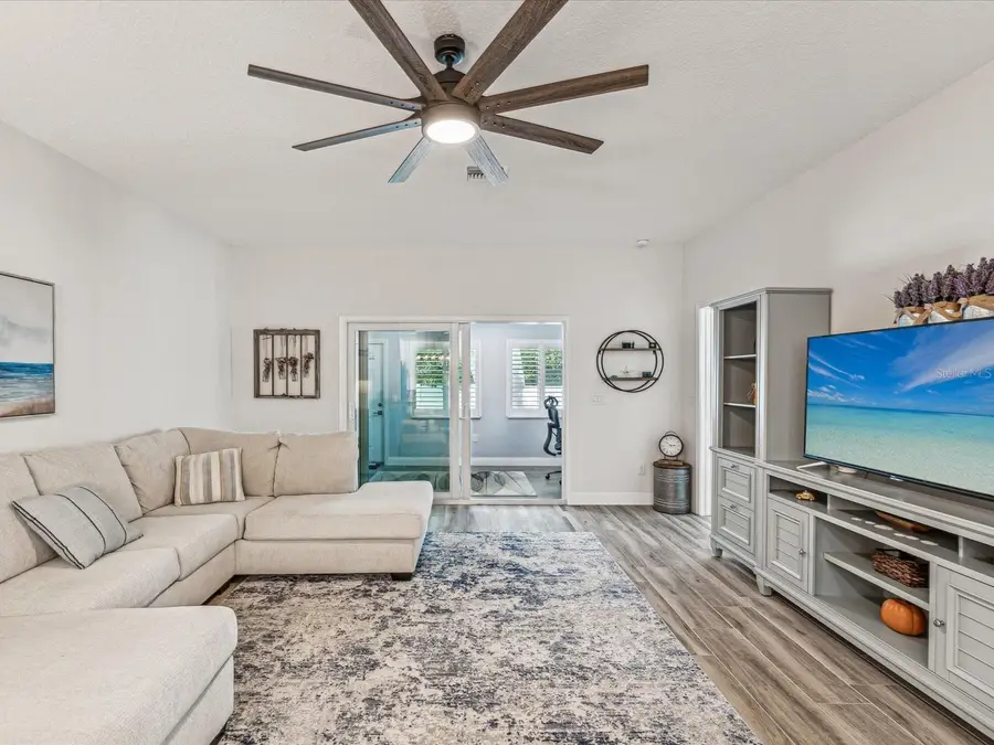 1979 Whitney Oaks Boulevard, Clearwater, FL 33760 - Image #3