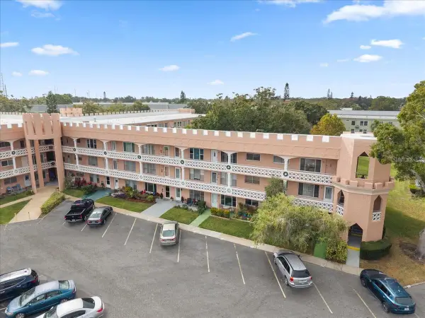 2457 Ecuadorian Way #27, CLEARWATER, FL 33763