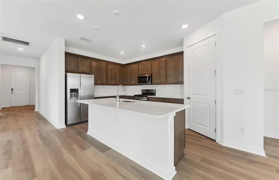 37380 Clinch Circle, Zephyrhills, FL 33540 - Image #3