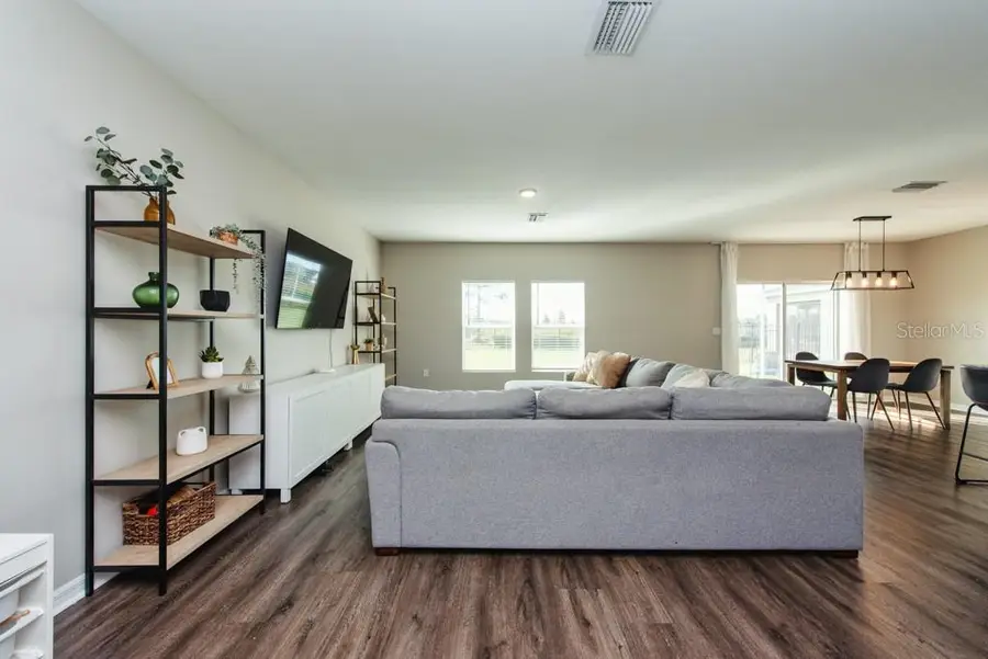 14617 Brumby Ridge Avenue, Lithia, FL 33547 - Image #3