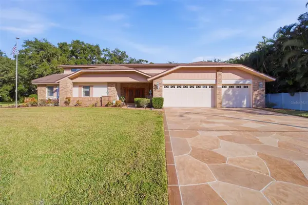 10353 Barry Drive, LARGO, FL 33774