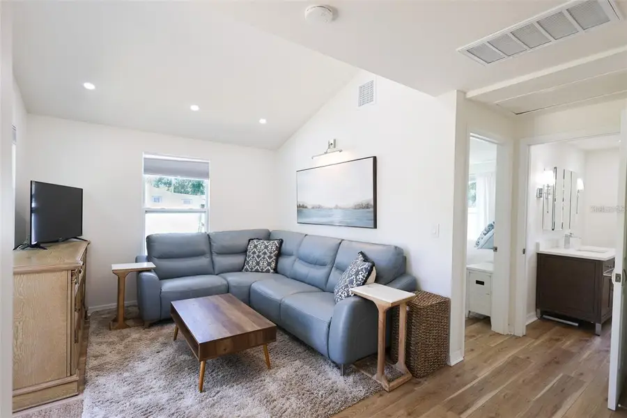 4501 70th Street N, Saint Petersburg, FL 33709 - Image #2