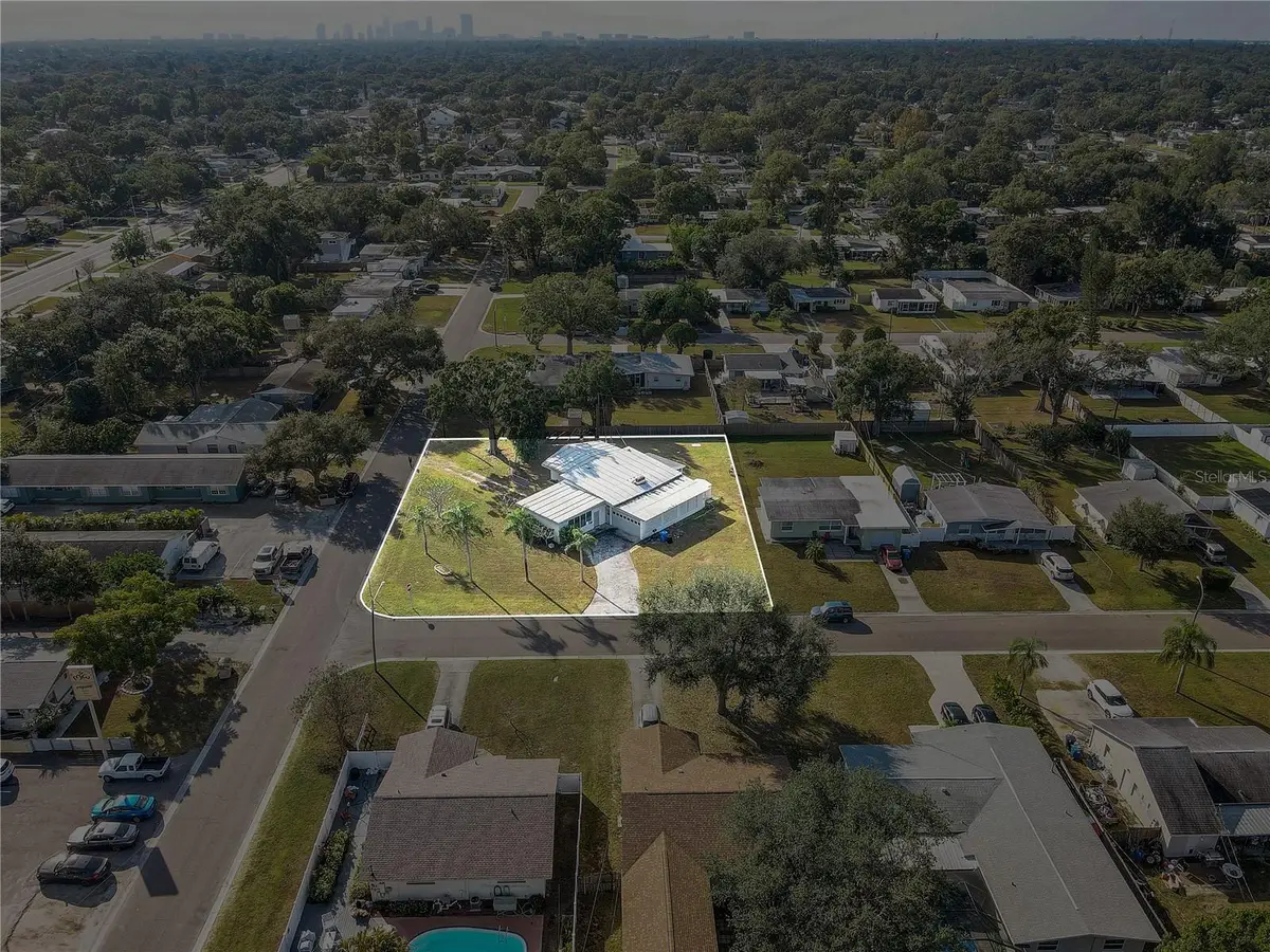 1000 61st Avenue N, Saint Petersburg, FL 33703 - Image #1