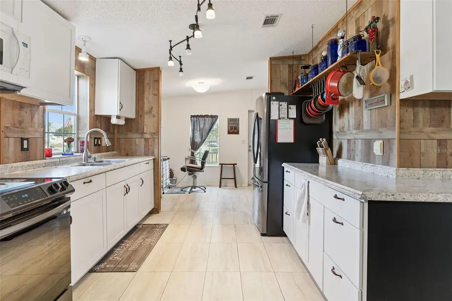 294 Cesara Estates Loop, Mulberry, FL 33860 - Image #3