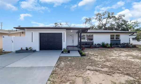 13740 94th Avenue, SEMINOLE, FL 33776