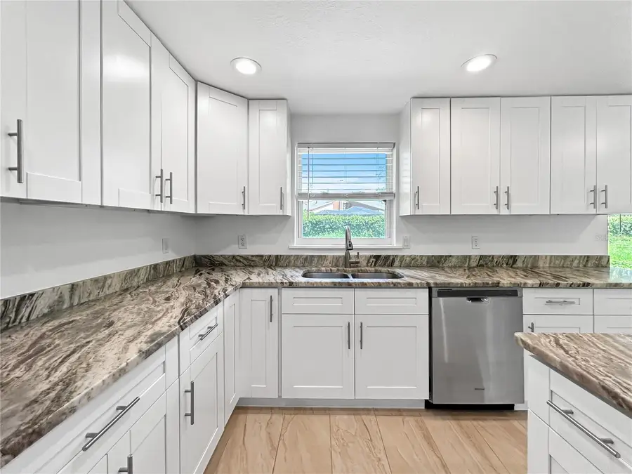 15135 Pennington Road, Tampa, FL 33624 - Image #2