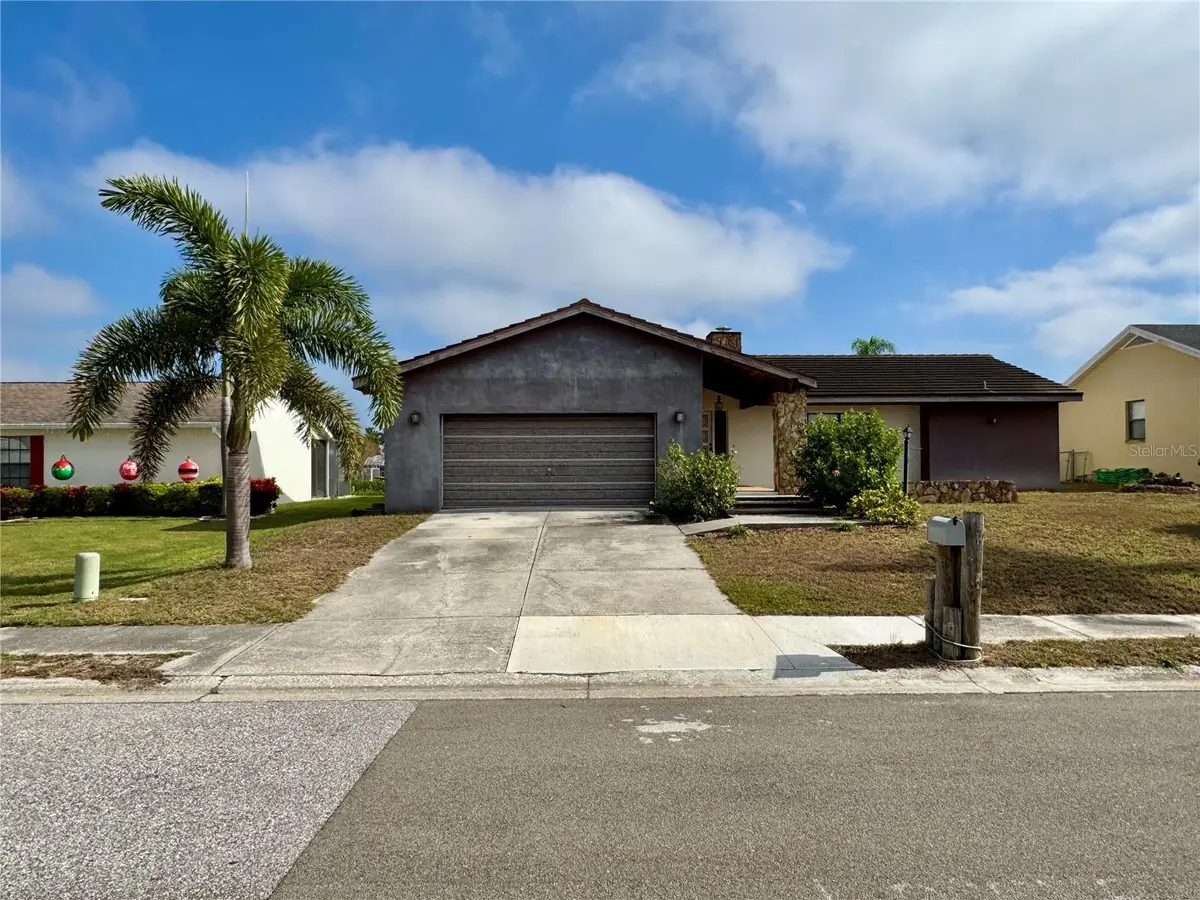 6515 King Palm Way, Apollo Beach, FL 33572 - Image #1
