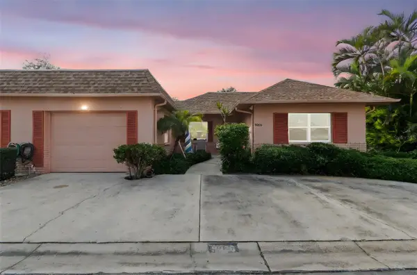 9026 Golden Horseshoe Drive, SEMINOLE, FL 33777