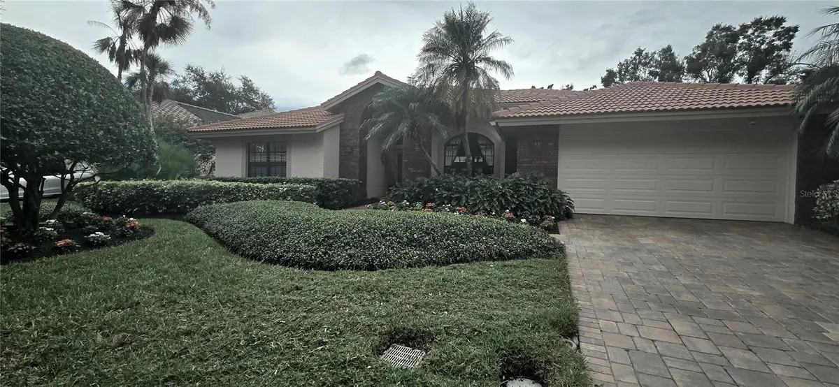 870 Sand Pine Drive Ne, Saint Petersburg, FL 33703 - Image #1