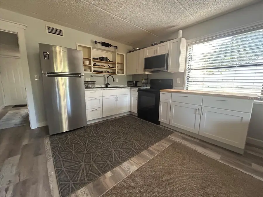 2275 62nd Avenue N #101, Saint Petersburg, FL 33702 - Image #3